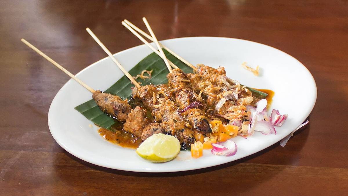 Sate 46: Rasa Autentik yang Menggigit di Jantung Cilacap